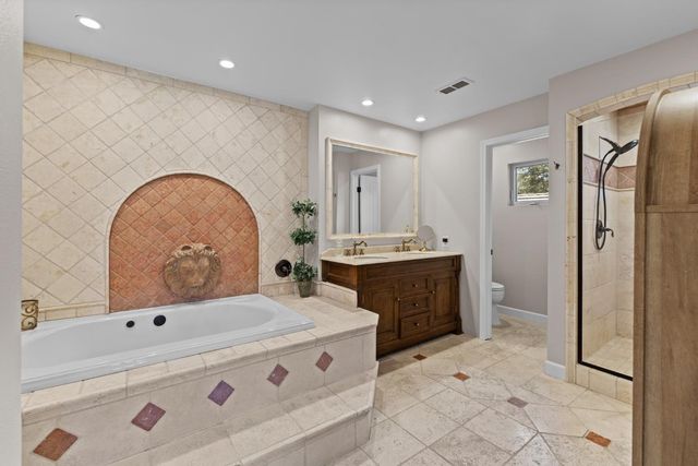 23440 Shadow Dr, Auburn, CA 95602