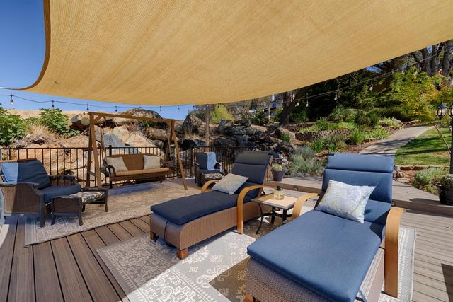 23440 Shadow Dr, Auburn, CA 95602