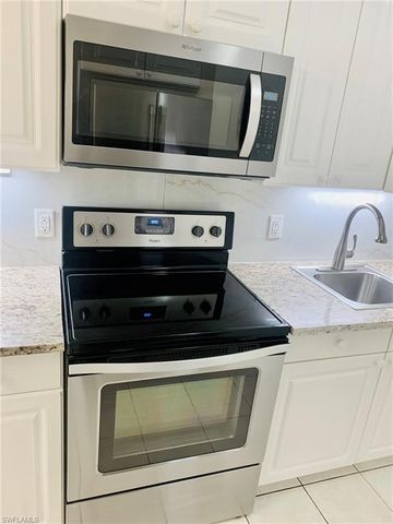 826 Wiggins Pass RD # 214, Naples, FL 34110