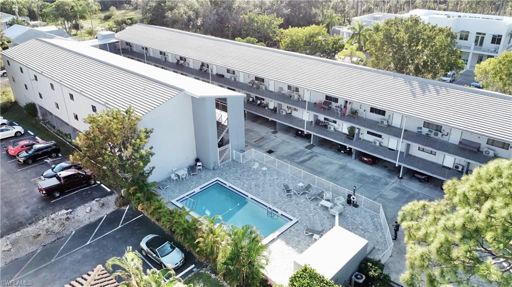 826 Wiggins Pass RD # 214, Naples, FL 34110