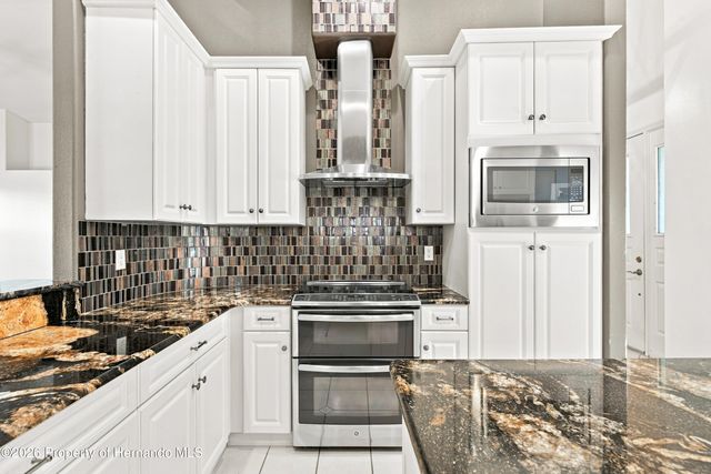10097 Holly Berry Drive, Weeki Wachee, FL 34613