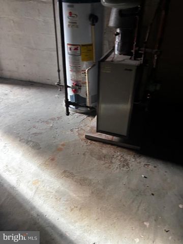 21 MONASTERY AVE S, Baltimore, MD 21229