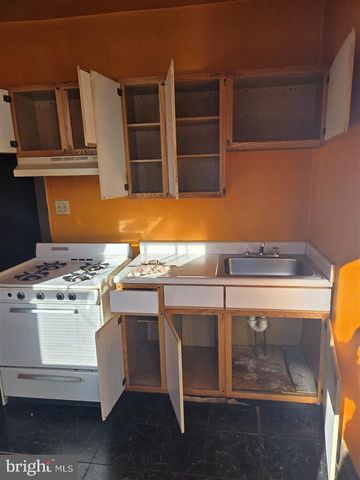 21 MONASTERY AVE S, Baltimore, MD 21229