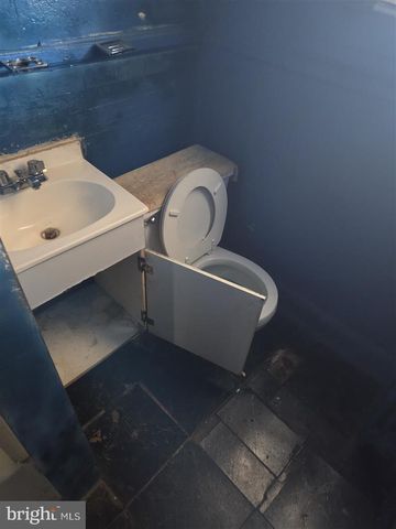 21 MONASTERY AVE S, Baltimore, MD 21229