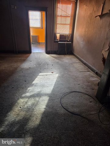 21 MONASTERY AVE S, Baltimore, MD 21229