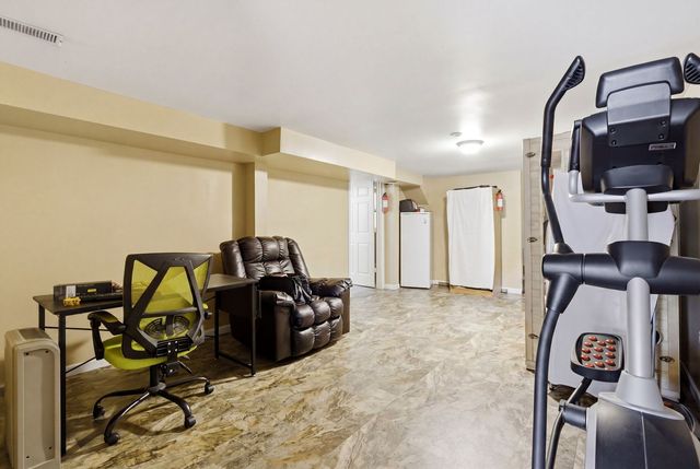 9324 S Thomas Avenue, Bridgeview, IL 60455