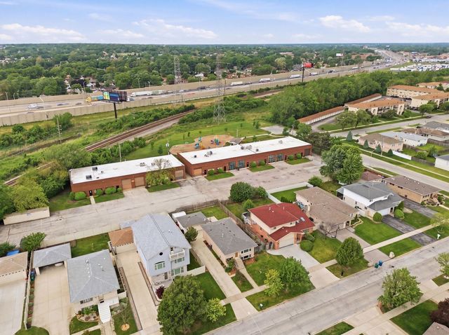 9324 S Thomas Avenue, Bridgeview, IL 60455