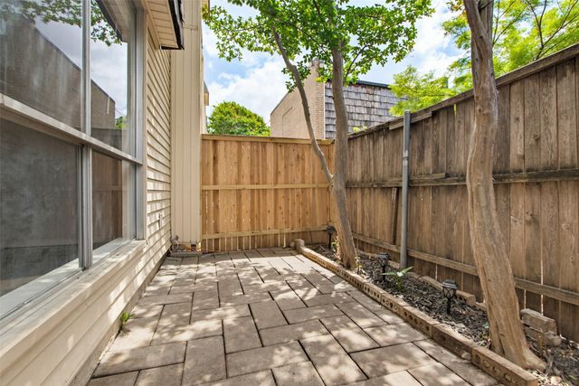 2702 Douglas Avenue 143, Dallas, TX 75219