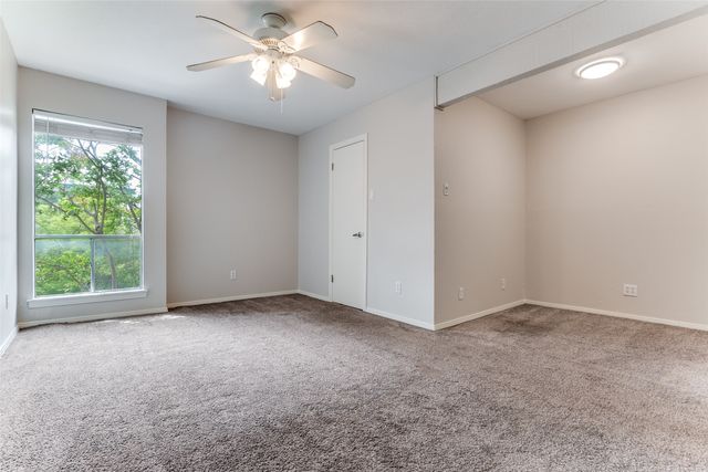 2702 Douglas Avenue 143, Dallas, TX 75219