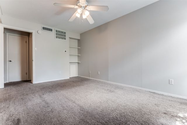 2702 Douglas Avenue 143, Dallas, TX 75219