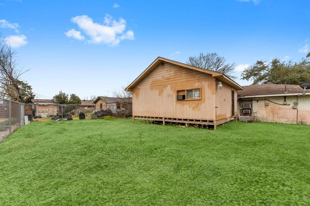 4007 Wedgewood Street, Houston, TX 77093