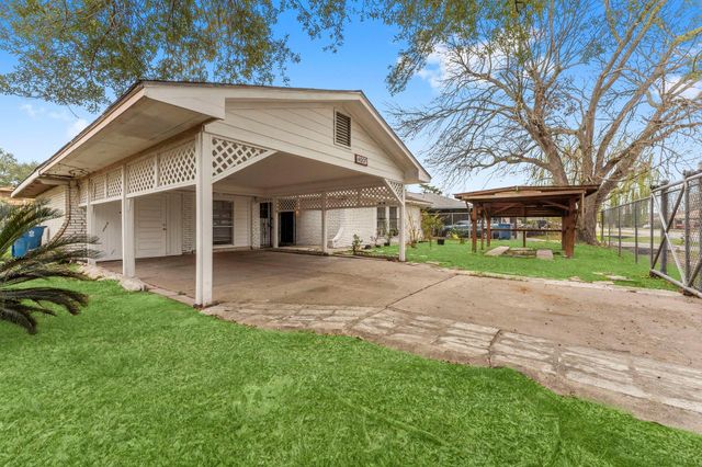 4007 Wedgewood Street, Houston, TX 77093