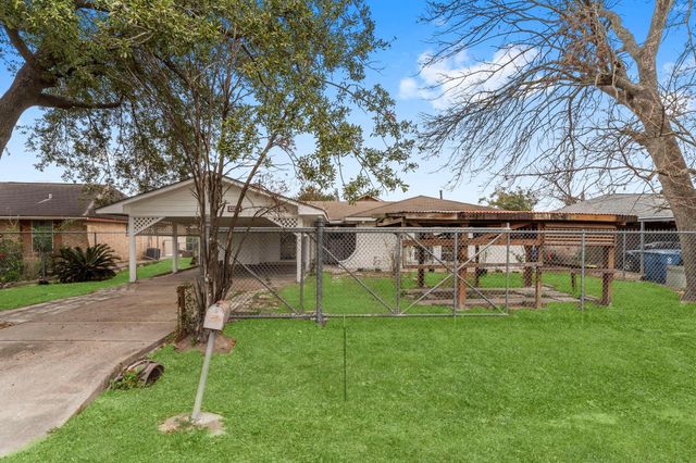 4007 Wedgewood Street, Houston, TX 77093