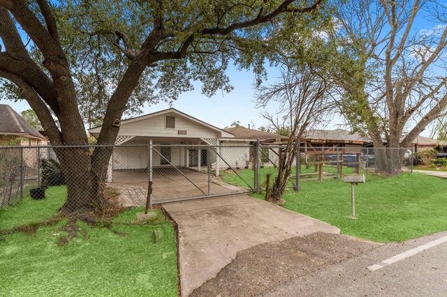 4007 Wedgewood Street, Houston, TX 77093