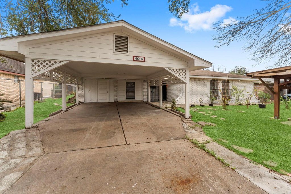 4007 Wedgewood Street, Houston, TX 77093