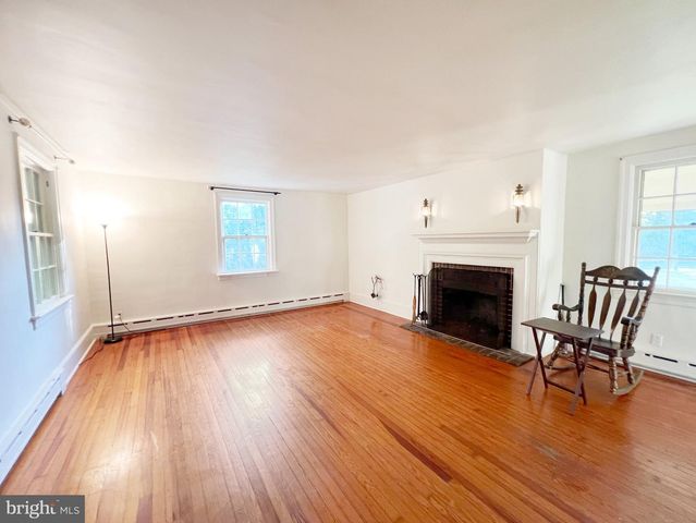 51 ELFMAN DR, Doylestown, PA 18901