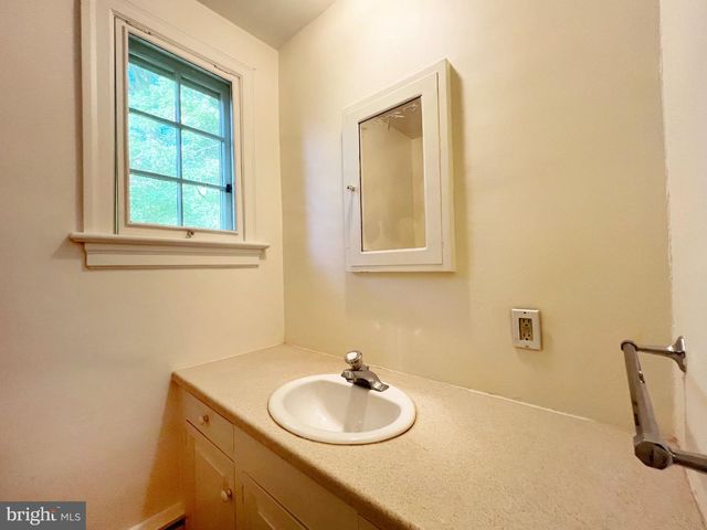 51 ELFMAN DR, Doylestown, PA 18901