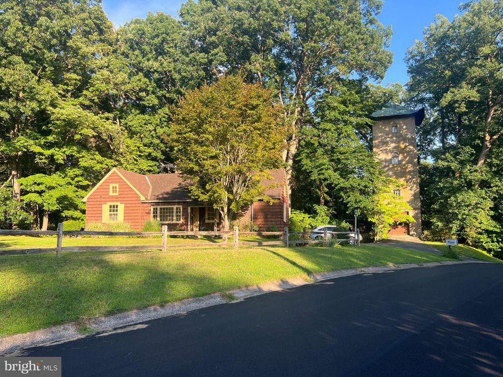 51 ELFMAN DR, Doylestown, PA 18901