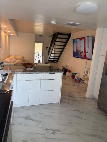 2758 W 60th St 55, Hialeah, FL 33016