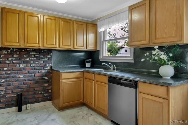 4160 Harlem Road, Amherst, NY 14226