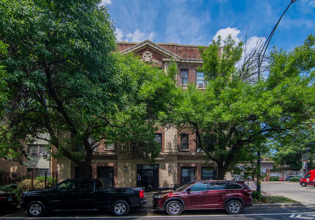 1414 W Pratt Boulevard 310, Chicago, IL 60626