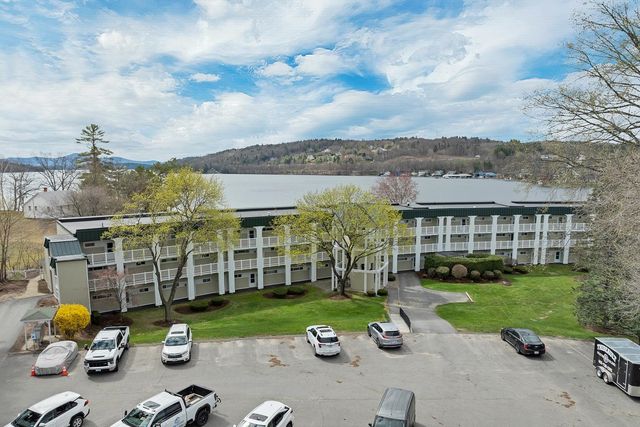 23 Pleasant St Apt 1-1, Meredith, NH 03253