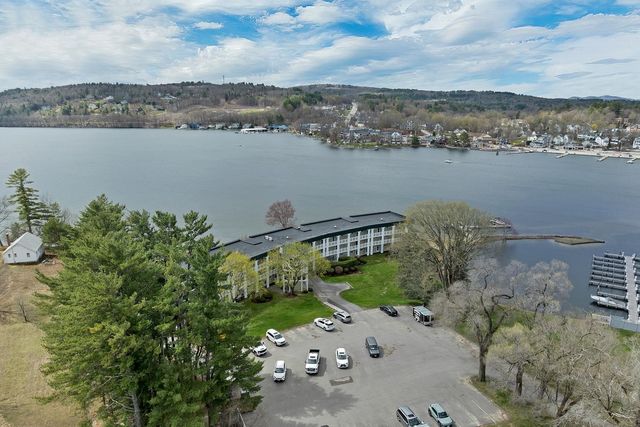 23 Pleasant St Apt 1-1, Meredith, NH 03253