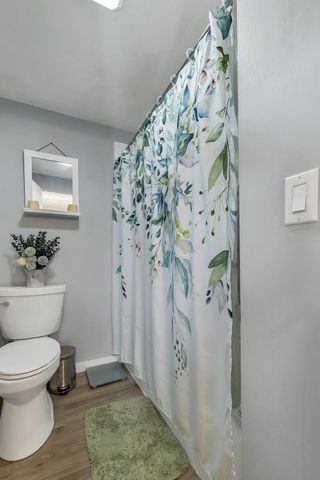 23 Pleasant St Apt 1-1, Meredith, NH 03253