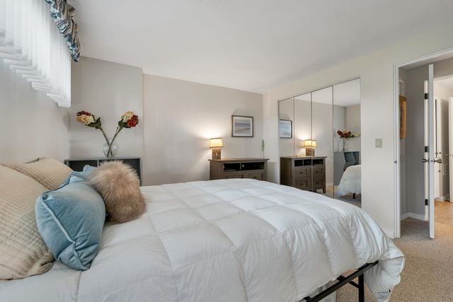 23 Pleasant St Apt 1-1, Meredith, NH 03253