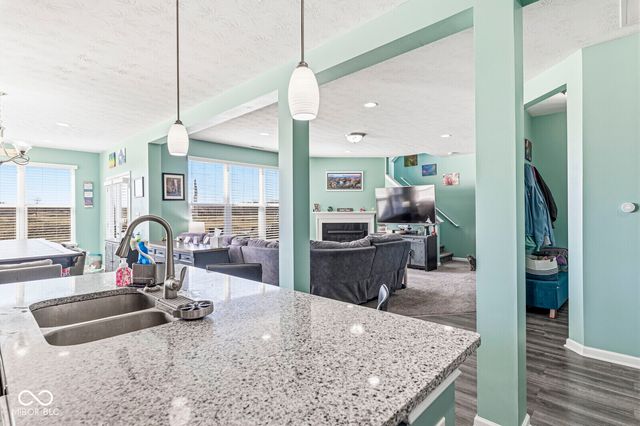 7958 Apalachee Drive, Indianapolis, IN 46217