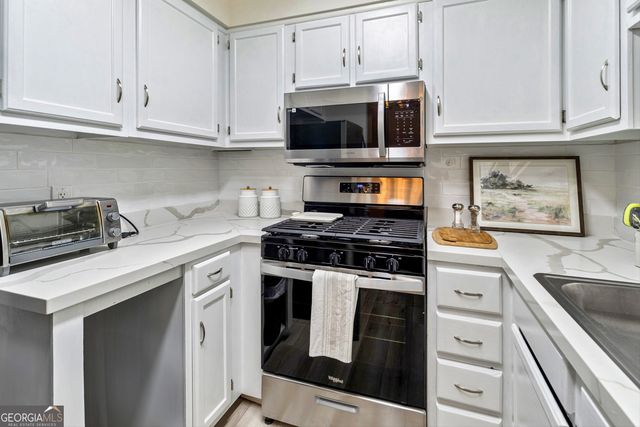 216 Flat Creek Court, Peachtree City, GA 30269