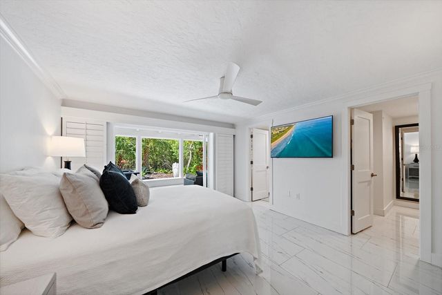 706 SPANISH DRIVE S, Longboat Key, FL 34228