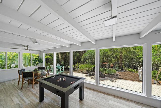 706 SPANISH DRIVE S, Longboat Key, FL 34228