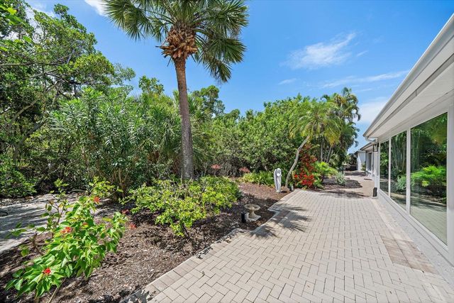 706 SPANISH DRIVE S, Longboat Key, FL 34228