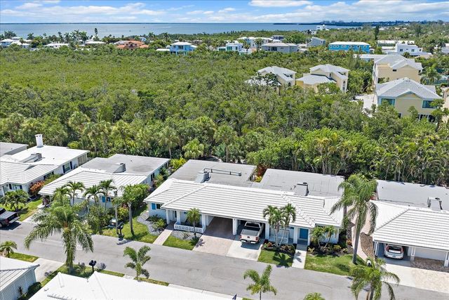 706 SPANISH DRIVE S, Longboat Key, FL 34228