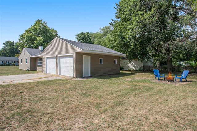 2383 Virginia Rd, Benton Harbor, MI 49022