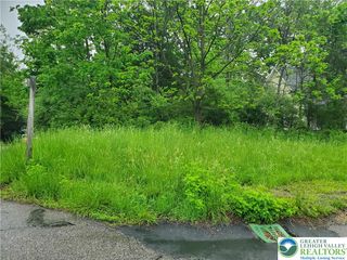 82 Lenape Trail, Upper Mt Bethel Twp, PA 18343