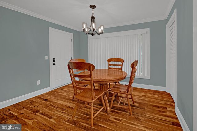 5 ROYAL OAK RD, Lawrence Township, NJ 08648