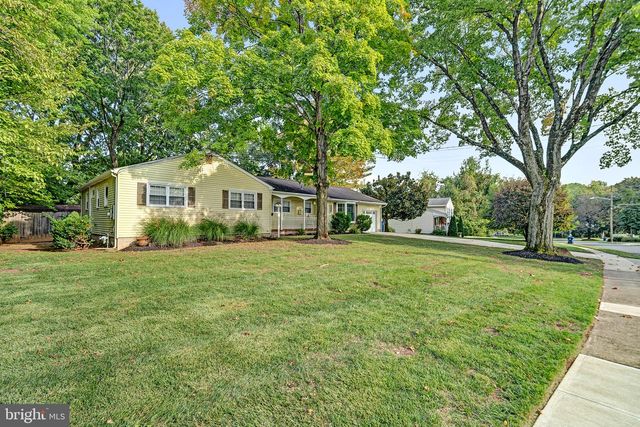 5 ROYAL OAK RD, Lawrence Township, NJ 08648