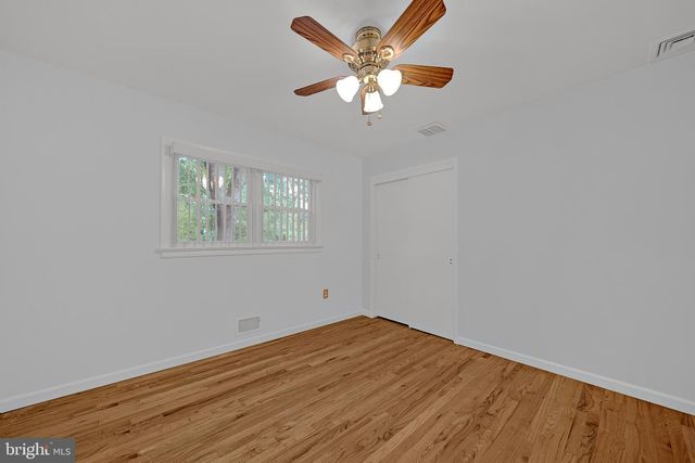 5 ROYAL OAK RD, Lawrence Township, NJ 08648