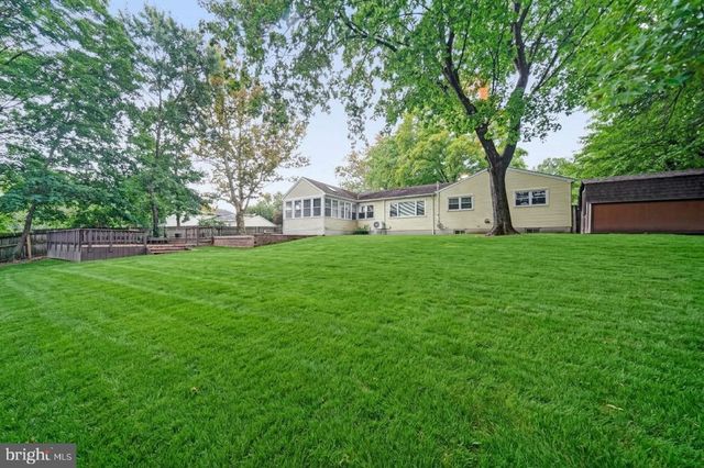 5 ROYAL OAK RD, Lawrence Township, NJ 08648