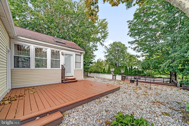 5 ROYAL OAK RD, Lawrence Township, NJ 08648
