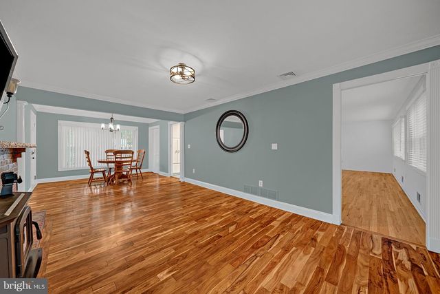 5 ROYAL OAK RD, Lawrence Township, NJ 08648