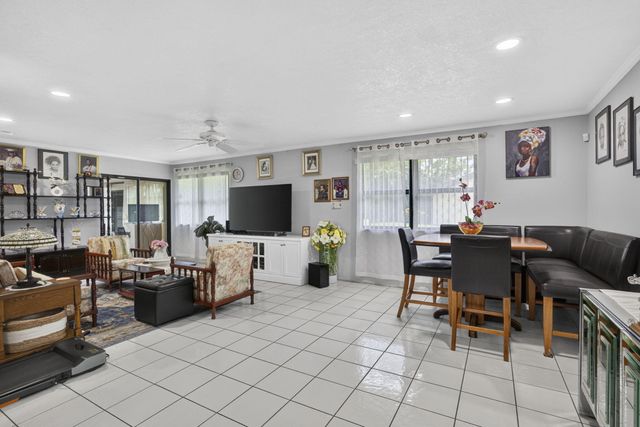 140 KARANDA Court, Royal Palm Beach, FL 33411
