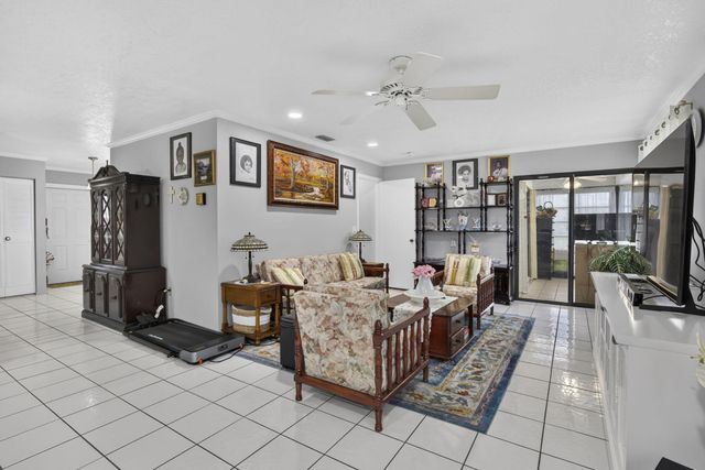 140 KARANDA Court, Royal Palm Beach, FL 33411