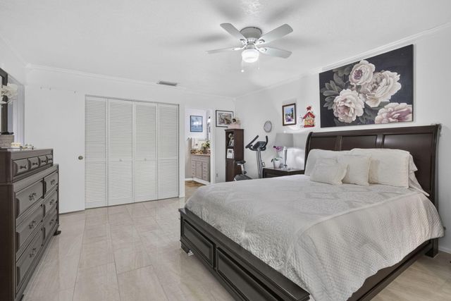 140 KARANDA Court, Royal Palm Beach, FL 33411