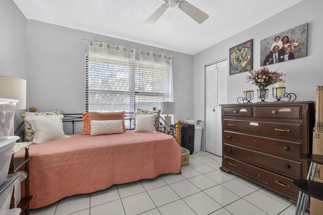 140 KARANDA Court, Royal Palm Beach, FL 33411
