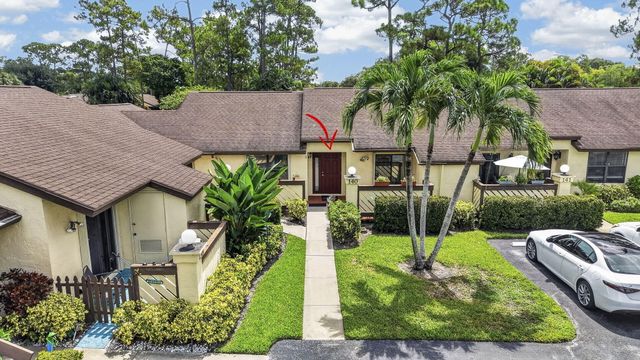 140 KARANDA Court, Royal Palm Beach, FL 33411