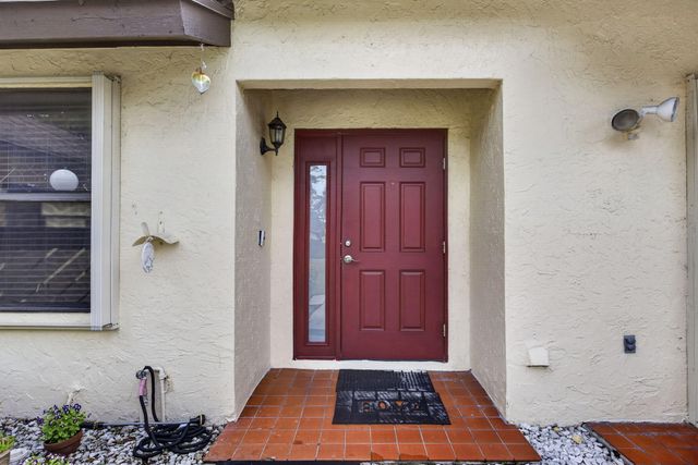 140 KARANDA Court, Royal Palm Beach, FL 33411