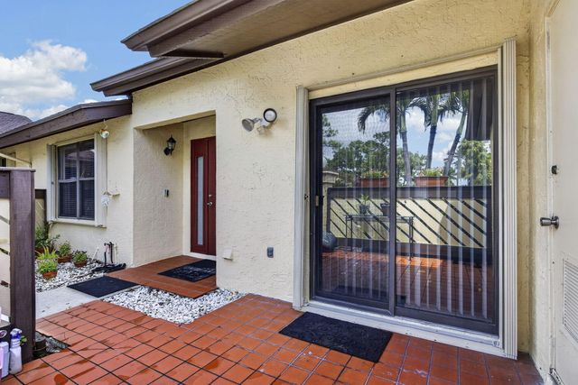 140 KARANDA Court, Royal Palm Beach, FL 33411